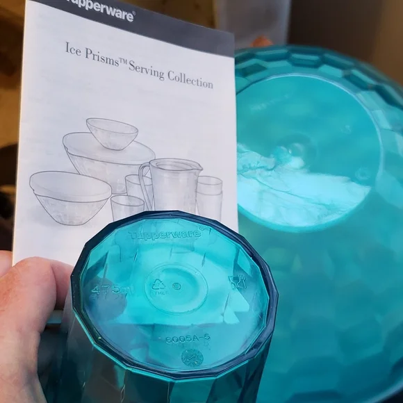 NEW - TUPPERWARE ICE PRISMS SERVING COLLECTION